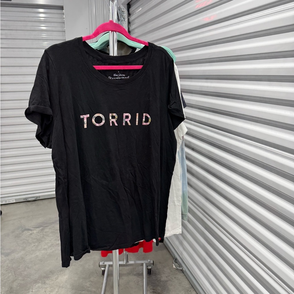 Torrid | 2017 New York Fashion Week Tee | size 3